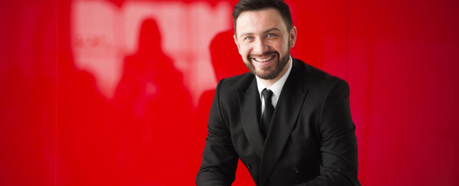 creste afacerea locala de ferestre cu Izotec